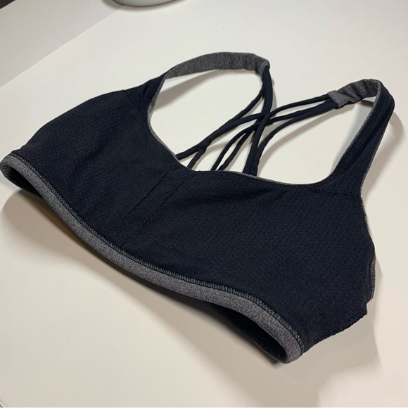 Size 4 Lululemon grey strappy back sports bra - Picture 9 of 14